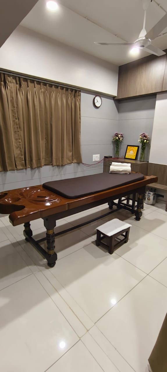 Treatment room 2 with shirodhara setup
